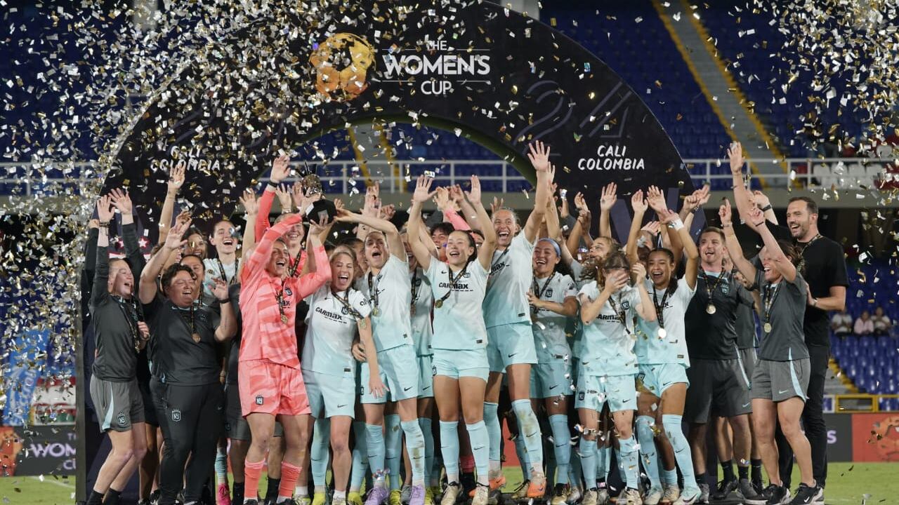 The Women's Cup.