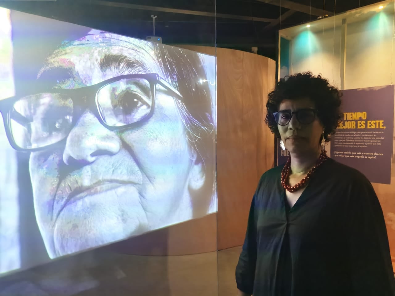 Inicia la itinerancia nacional de la exposición 'Hay futuro si hay verdad' en la Biblioteca Departamental.