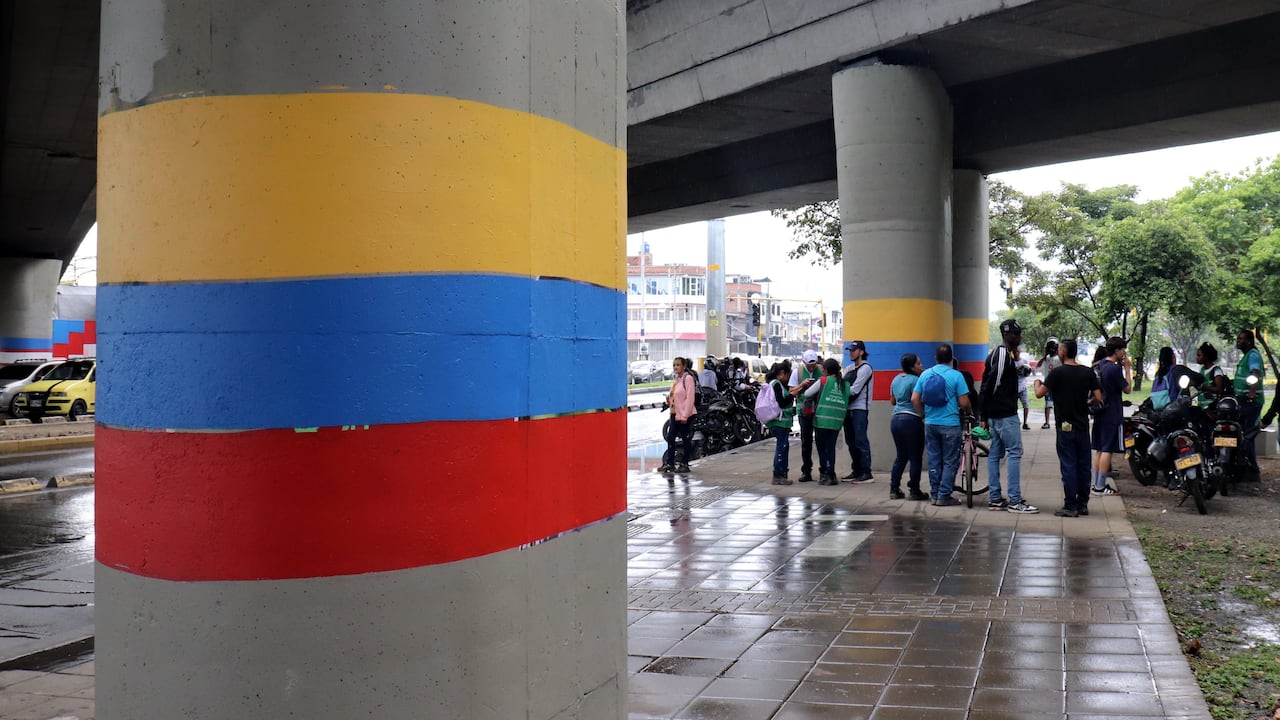 Intervención del puente de los Mil Días, por parte de la alcaldía de Cali. Foto Bernardo Peña.