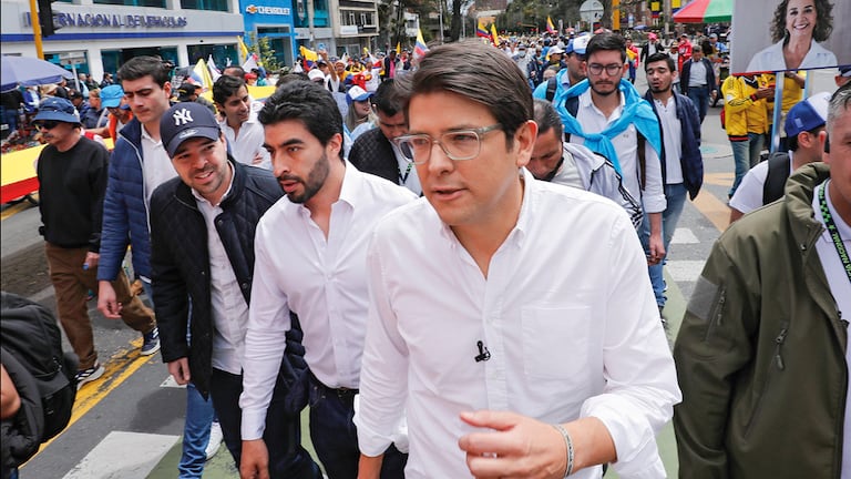 Desde el 30 de abril de 2024, Miguel Uribe Turbay fue claro al señalar que su vida corría riesgo. No fue escuchado por la Dirección de Protección de la Policía ni por la Unidad Nacional de Protección. SEMANA revela el documento, la prueba reina, de estas advertencias.