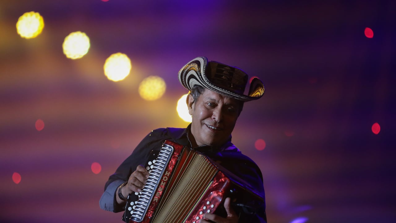 Egidio Cuadrado en un concierto de Carlos Vives.