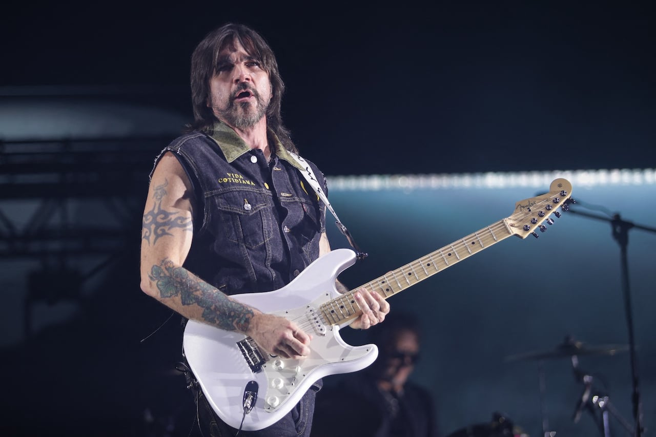 Juanes explora sus facetas más íntimas en su nuevo álbum.