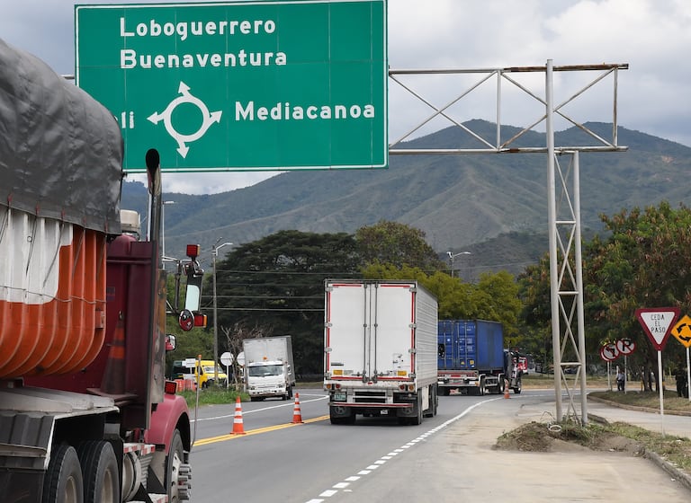 Activo: Inicios de obras del proyecto de quinta generación (5G) de la nueva malla vial del Valle del Cauca, corredor Buenaventura Loboguerrero, Buga. foto José L Guzmán. EL País