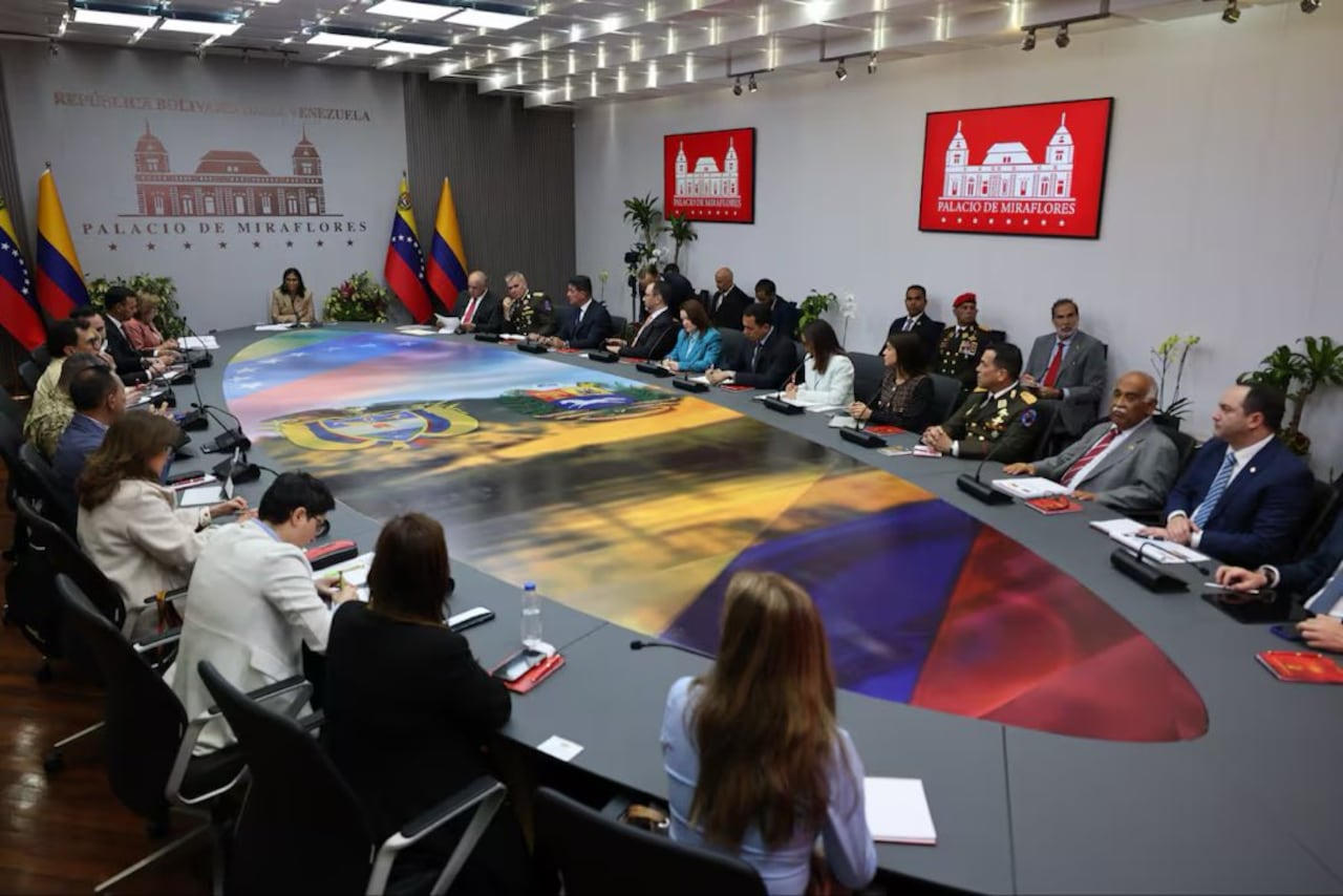 Reunión delegaciones Colombia y Venezuela