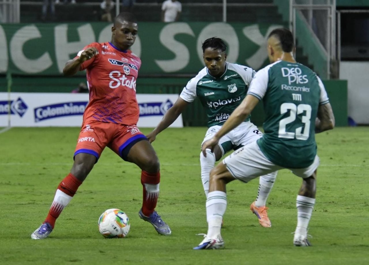 Deportivo Cali empezó ganando ante Fortaleza pero al final no pudo.
