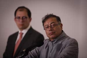 El presidente Gustavo Petro y el fiscal general, Francisco Barbosa, investigarán en dónde están los predios de extinción de dominio que no tiene la SAE.