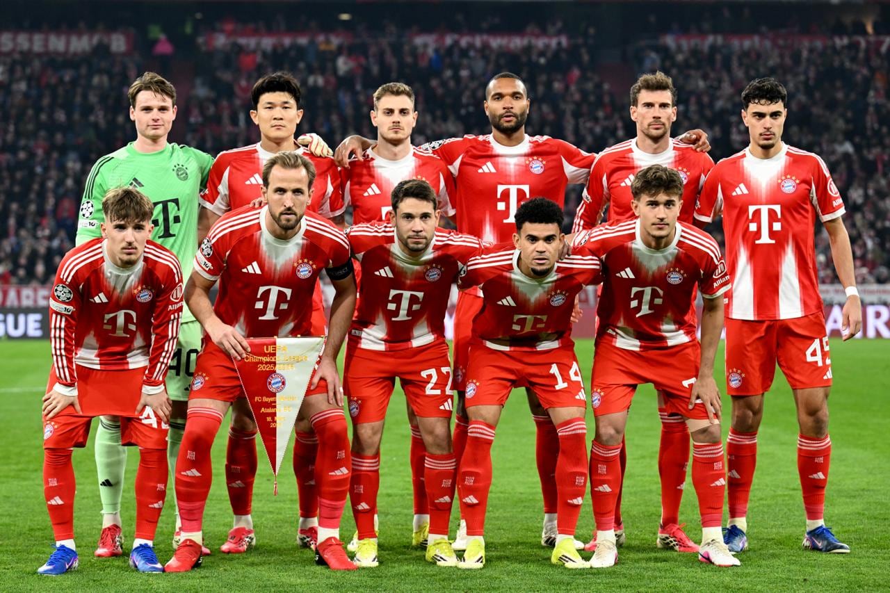 Equipo titular del Bayern Múnich que afrontó el partido contra el Atalanta.
