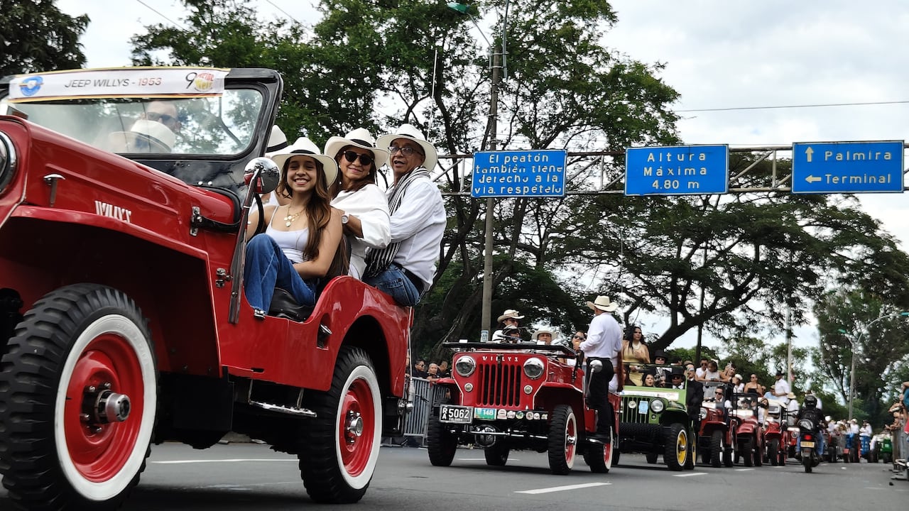 Desfile de Autos Clásicos y Antiguos, de la Feria de Cali.