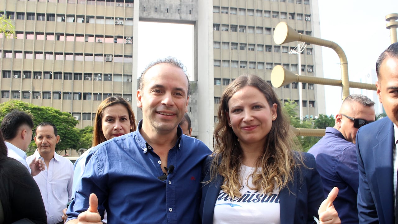 Adhesión de Diana Roja a la candidatura de Alejandro Eder para la alcaldía de Cali.