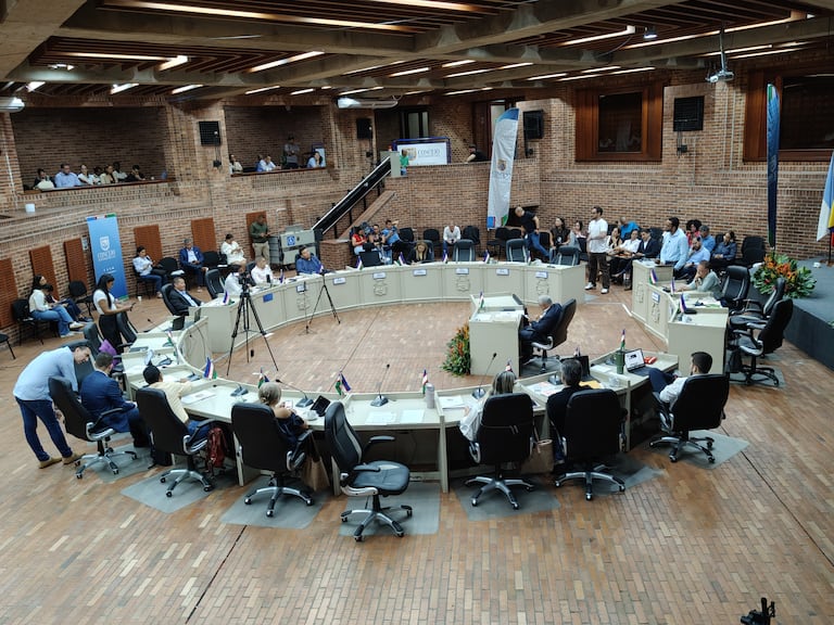 Cali: Sesión del Concejo de Cali, debate elección contralor