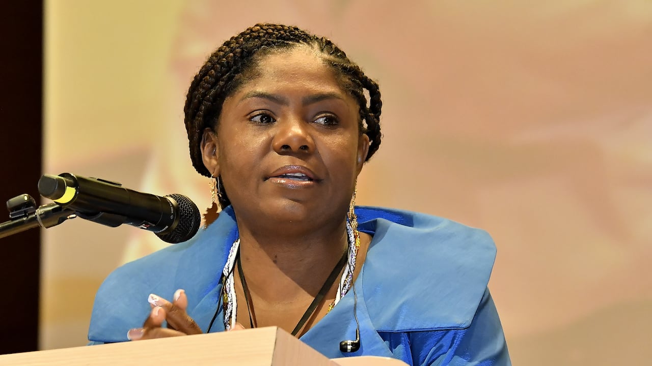 La vicepresidenta de Colombia, Francia Márquez, durante una visita a la ciudad de Cali este viernes, 25 de julio, se refirió a la polémica suscitada entre el Ejecutivo nacional, liderado por Gustavo Petro, y su persona.