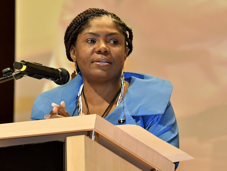 La vicepresidenta de Colombia, Francia Márquez, durante una visita a la ciudad de Cali este viernes, 25 de julio, se refirió a la polémica suscitada entre el Ejecutivo nacional, liderado por Gustavo Petro, y su persona.