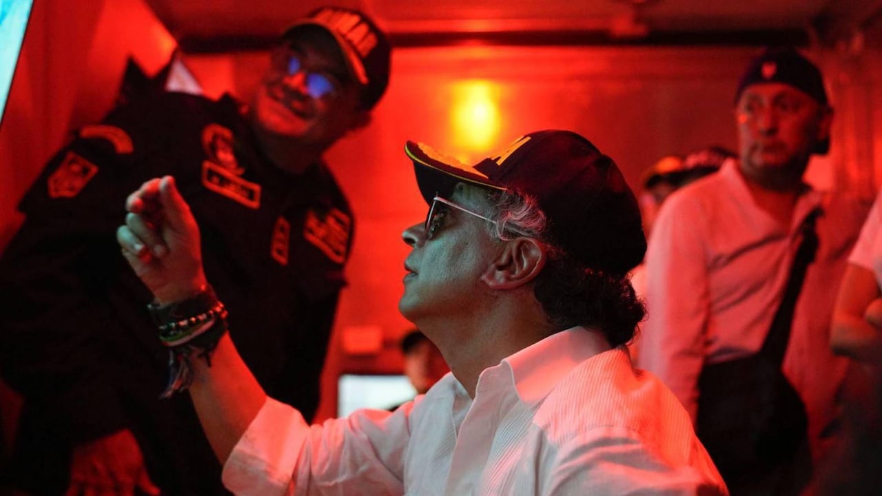 Petro respalda borrador que suprime requisitos para embajadores (Imagen de referencia).