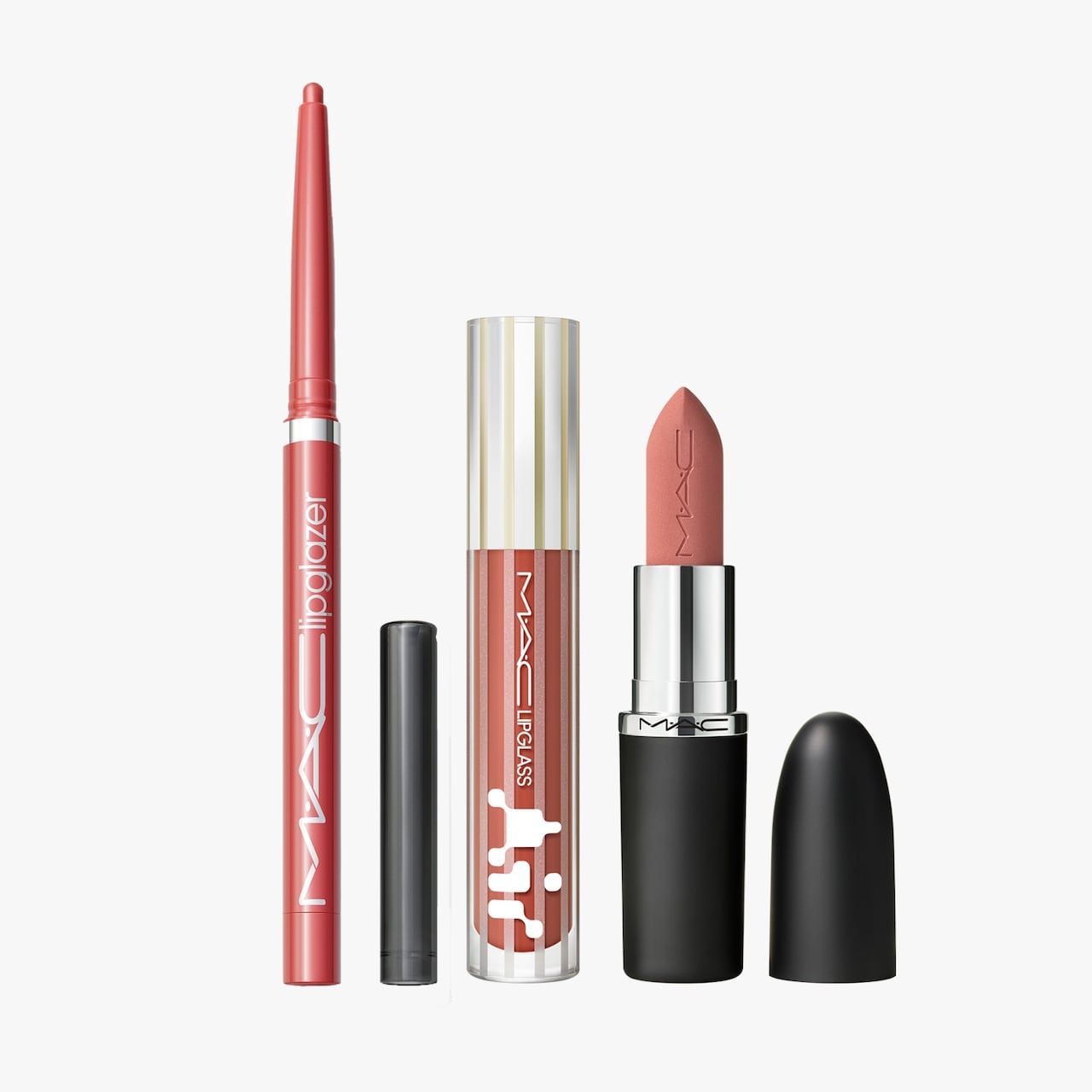 Productos esenciales para mantener los labios humectados, hidratados y con un brillo y toque natural.