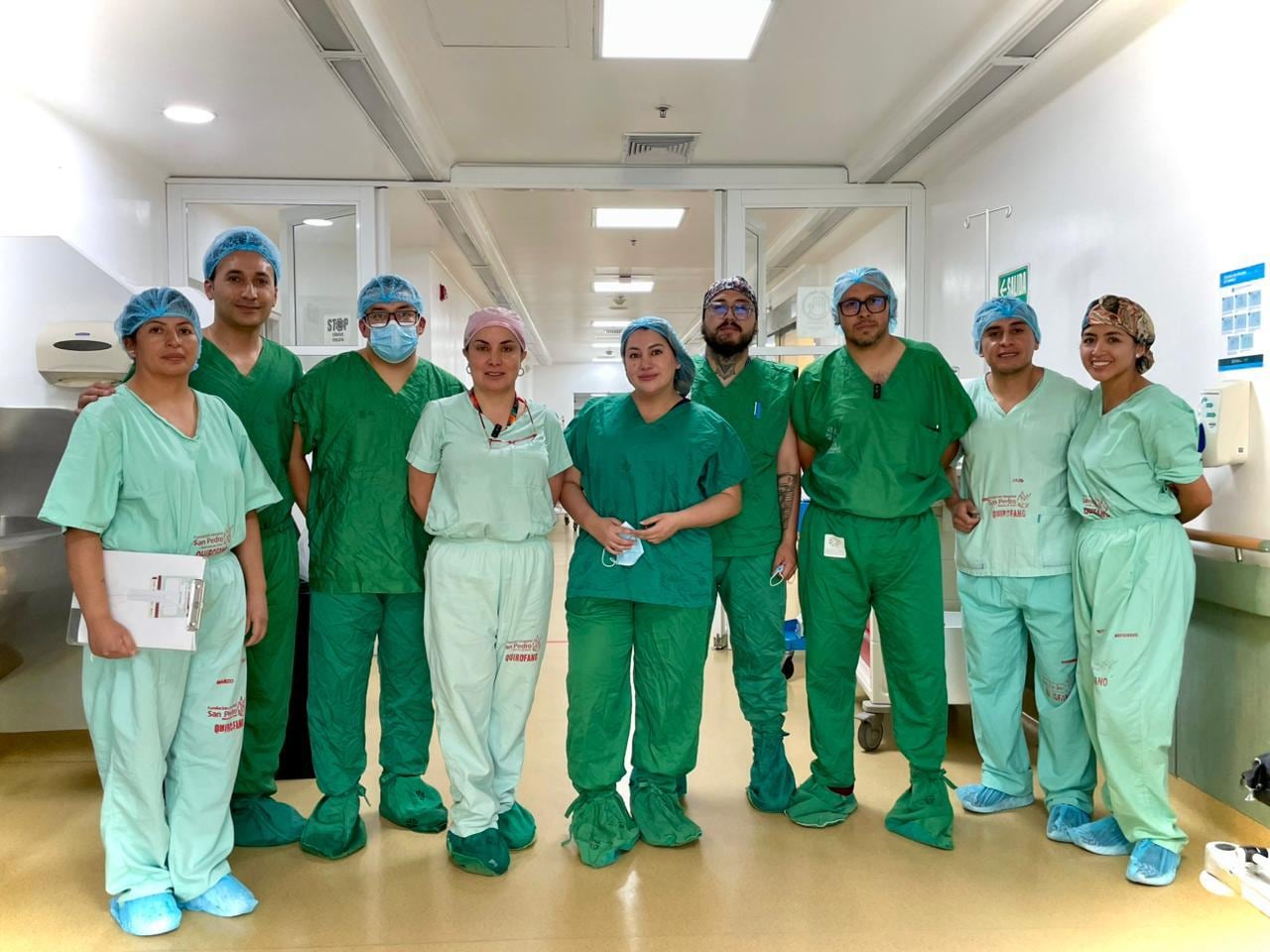 Hospital Universitario Departamental de Nariño,
destacamos y honramos la historia de Carlos Mario Álvarez Quintero, paciente
de 33 años, procedente de un municipio del departamento, estudiante de
medicina de noveno semestre en una prestigiosa universidad del país