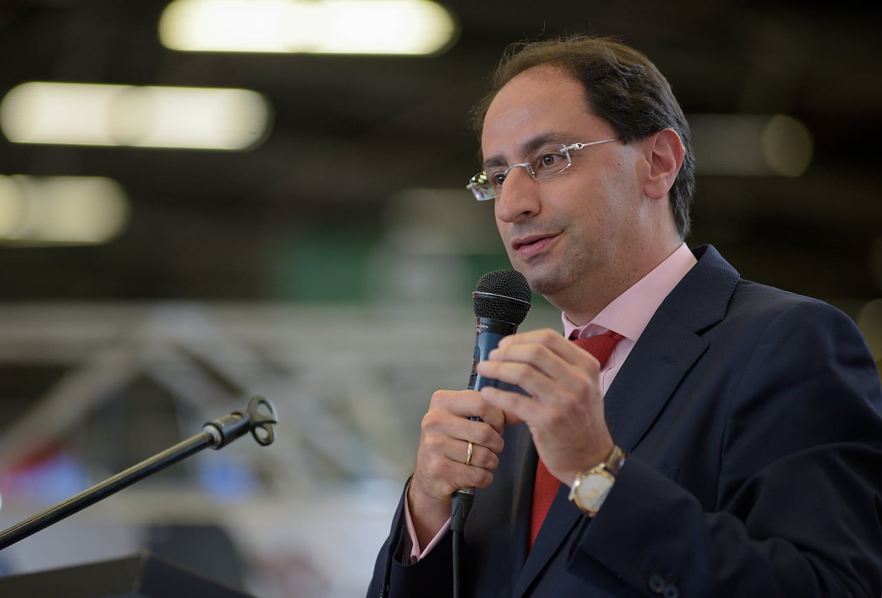 Jose Manuel Restrepo Ministro hacienda