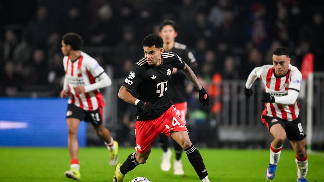 Luis Díaz volvió a ser figura del Bayern Múnich en su duelo ante el PSV.