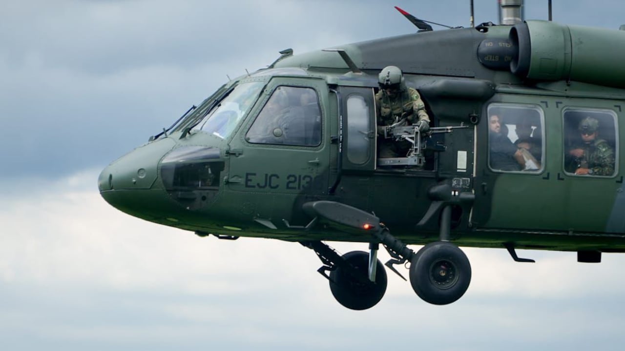 La cúpula militar y el gobernador del Cauca, Octavio Guzmán, adelantaron un consejo extraordinario de seguridad tras este cruel ataque en la Panamericana, además para contrarrestar la amplia ofensiva armada que aún adelanta las disidencias de las Farc en el Cauca.