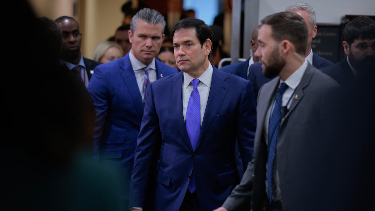 Estados Unidos revela plan en 3 fases para estabilizar y controlar economía de Venezuela