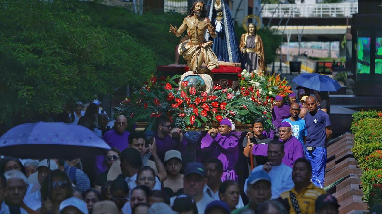 Desde diferentes iglesias de Cali y el Valle del Cauca se dio inicio a la conmemoración del viernes de la Semana Mayor.