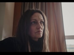 Claire Brosseau ha probado numerosos tratamientos sin obtener un alivio.