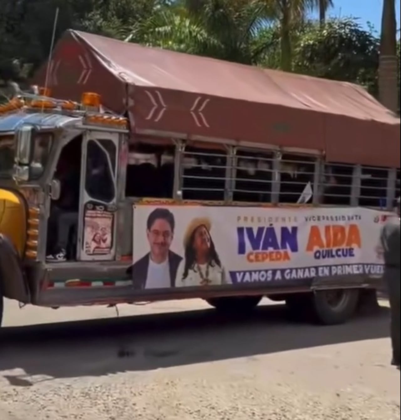 En medio de discusiones y mucha tensión política, autoridades buscaron restablecer la movilidad y evitar enfrentamientos entre civiles y militantes del Pacto Histórico.