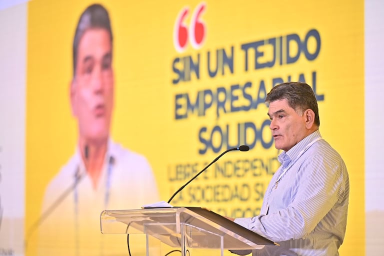 El procurador general de la Nación, Gregorio Eljach, defendió la libertad de empresa y la autonomía de los órganos de control durante el 36.º Congreso Nacional de las Cajas de Compensación Familiar de Asocajas, en Cartagena. En su intervención, destacó el aporte de los empleadores al empleo formal y a los beneficios sociales, y señaló que la confianza institucional se construye con hechos.