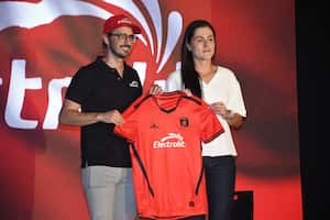 Afición: Presentación de los equipos femeninos y masculino del América del Cali. foto José L Guzmán. EL País enero 26-24