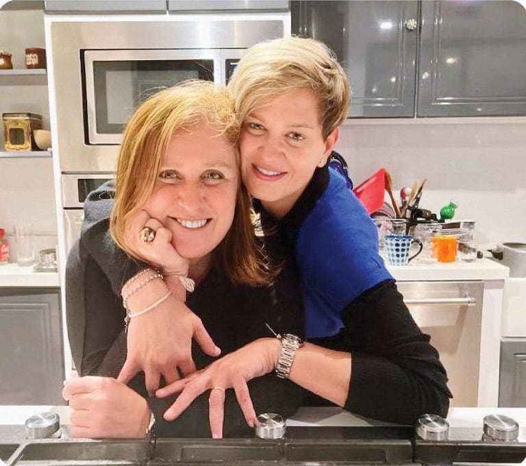Eva Ferrer y Verónica Alcocer.