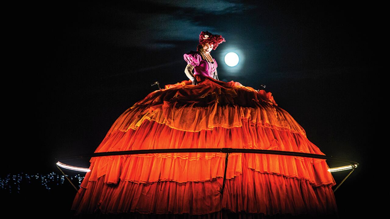 La producción Muñecas gigantes, del grupo francés Mobile Homme Transe Express, abrirá el Fiav tomándose la Plaza de Bolívar, como en los viejos tiempos.