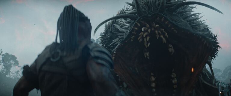 Dimitrius Schuster-Koloamatangi como Dek en la película PREDATOR: BADLANDS de 20th Century Studios. Fotografía cortesía de 20th Century