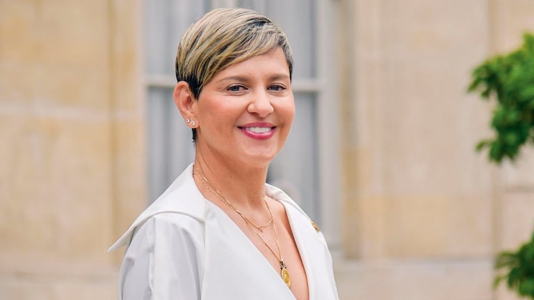 Verónica AlcOcer Primera dama