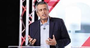 Luis Fernando Velasco, nuevo ministro del Interior, se enfrenta a un panorama adverso por la falta de tiempo para tramitar los proyectos clave del Gobierno.