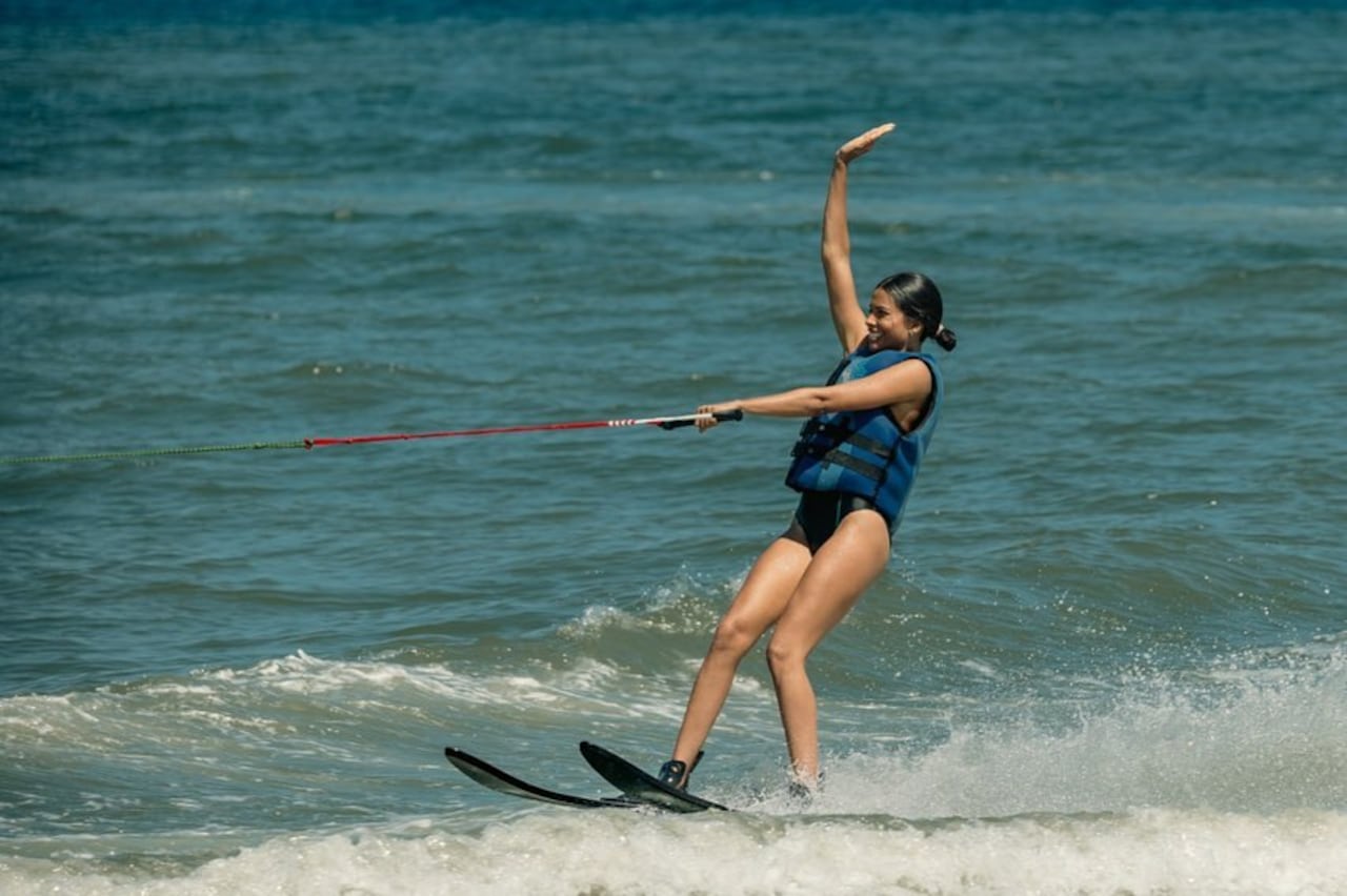 Las candidatas al reinado de Capitana Distrital también participan de los Juegos Náuticos y Deportivos.