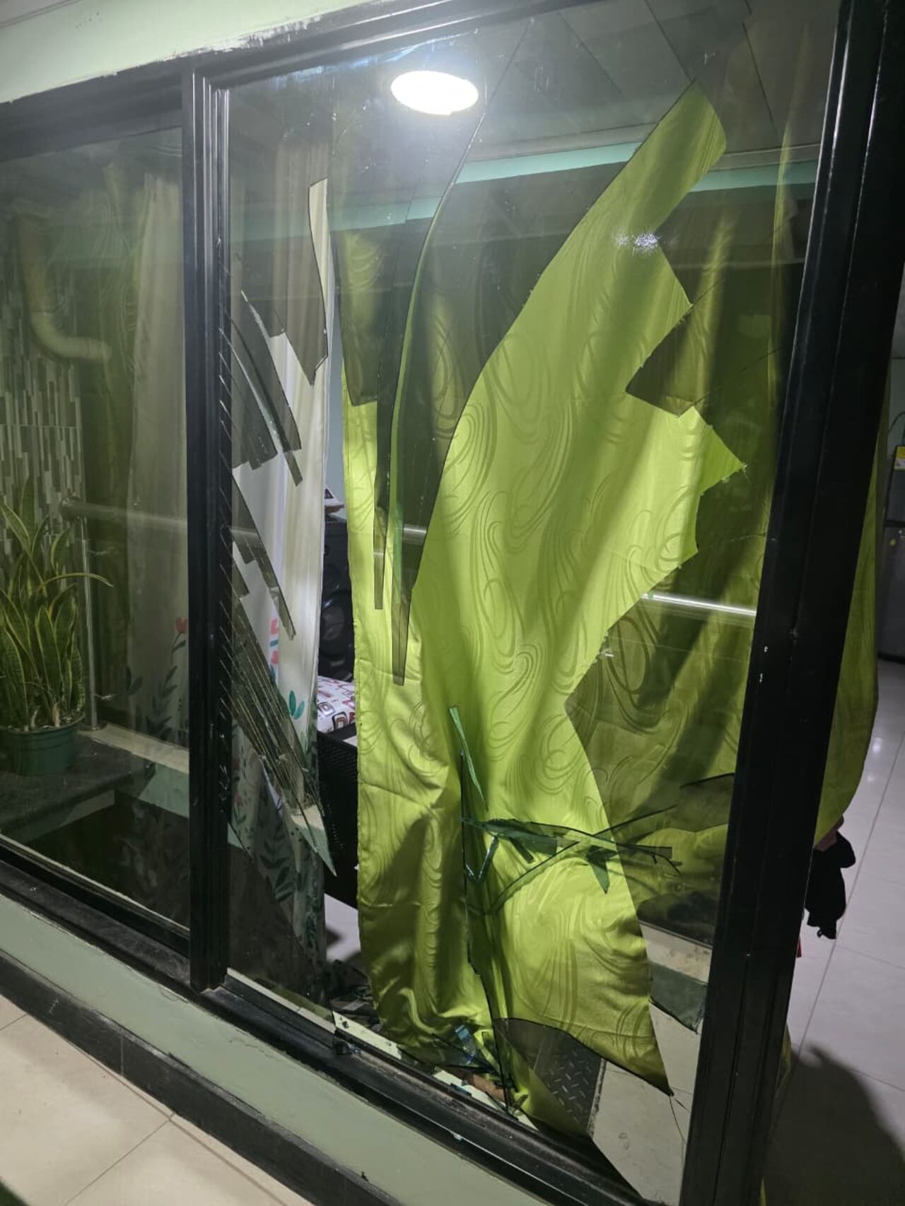 En la madrugada de este domingo 18 de enero se presentaron varias explosiones en el casco urbano de Cajibío, Cauca; todo se trató de un ataque a la Estación de Policía, denunciaron sus habitantes.