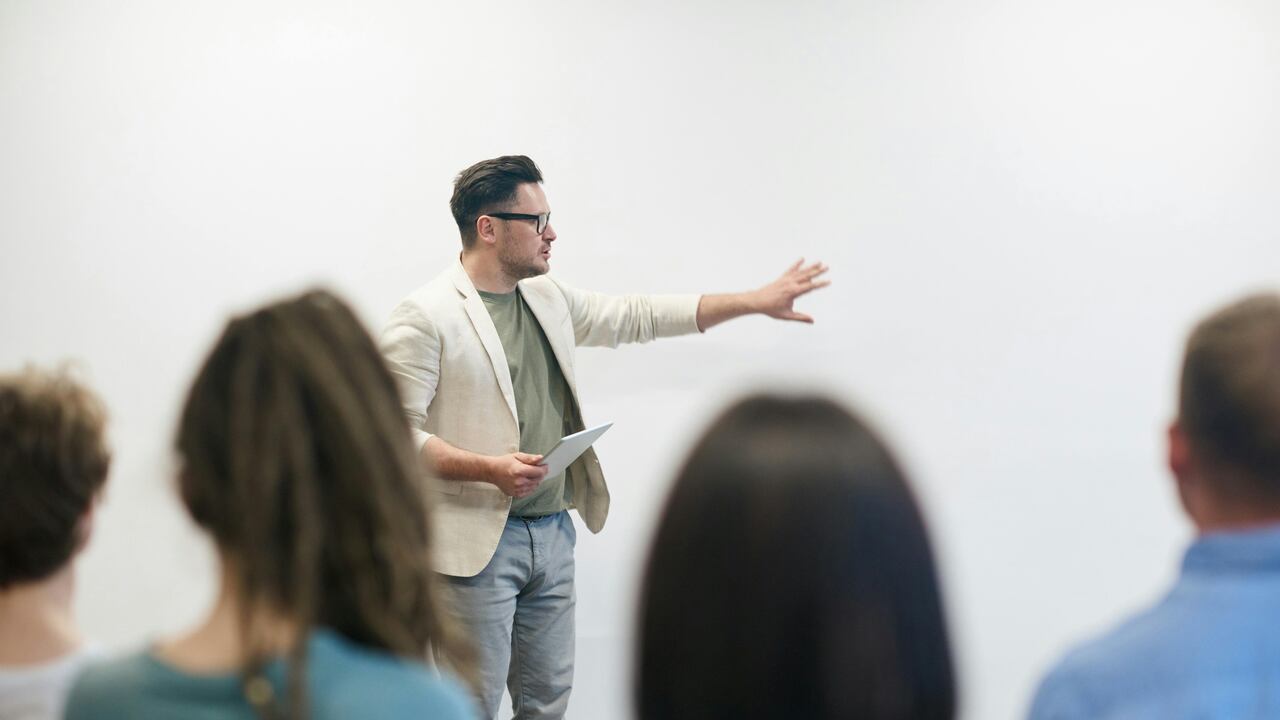 Actualmente, el mercado laboral para los profesores está en expansión, ofreciendo oportunidades significativas en diversas ciudades.