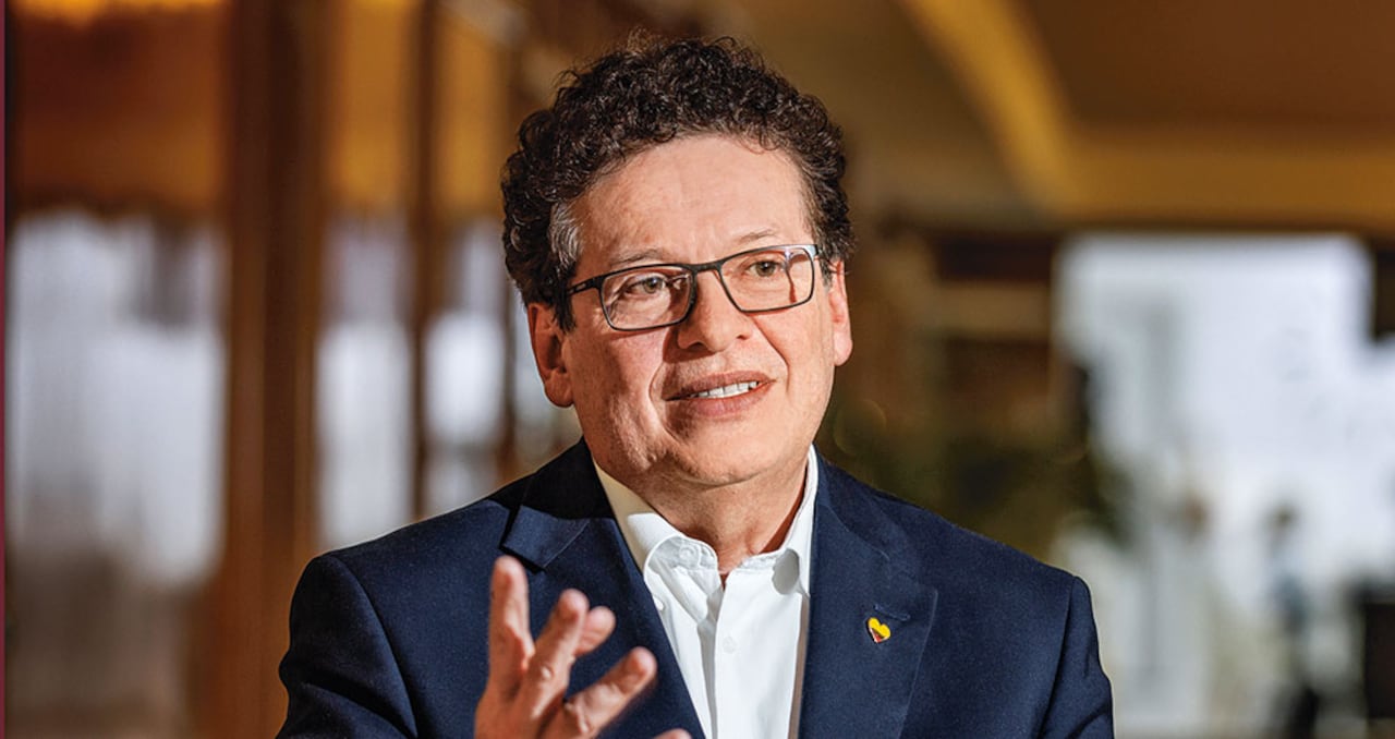 Alirio Uribe es representante por el Pacto Histórico y lidera la investigación contra Gustavo Petro en la Comisión de Investigación y Acusación de la Cámara.