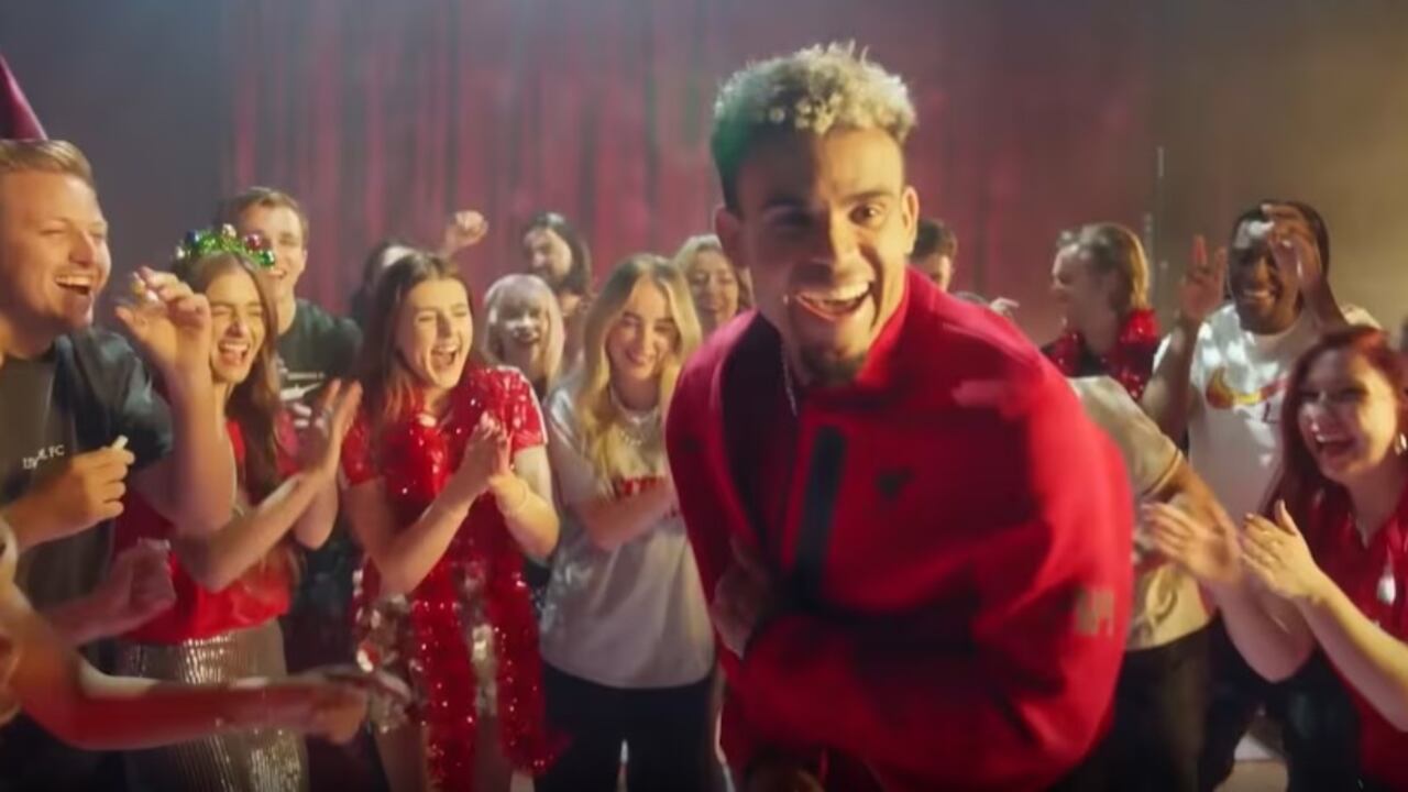 Luis Díaz hace parte del video navideño del club inglés.