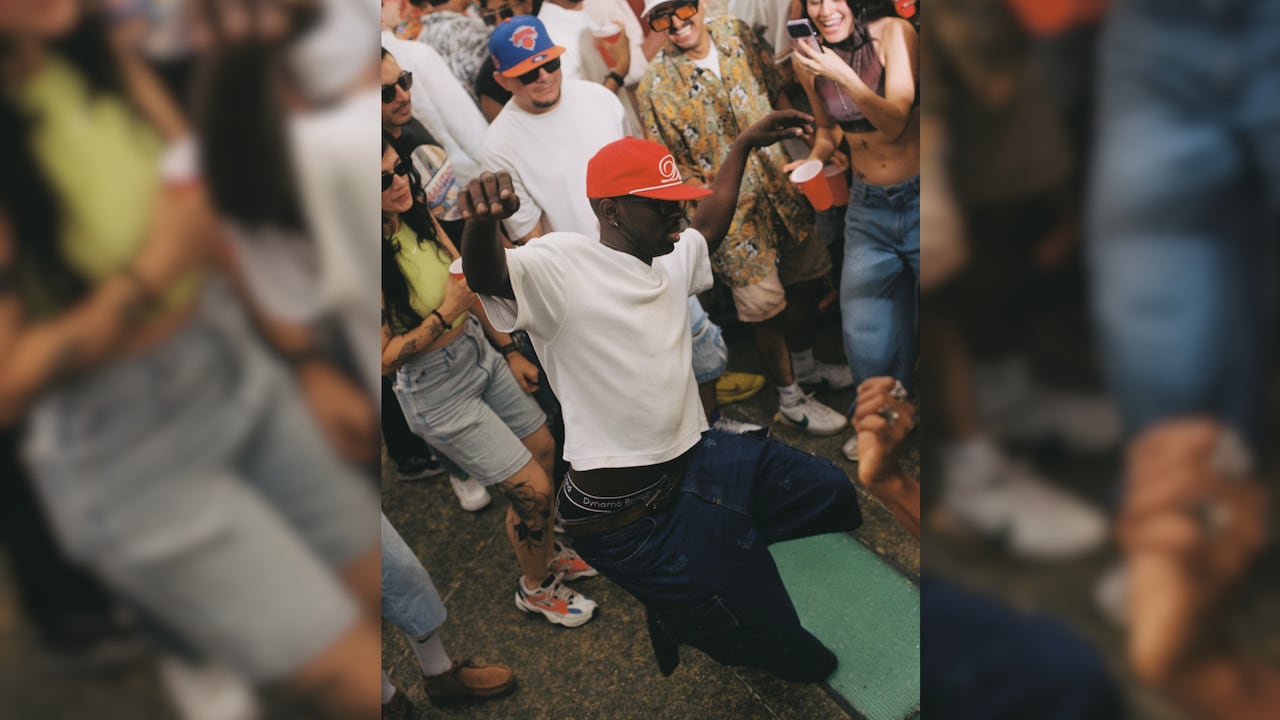 “En Cali es cierto que “la gente se cura con rumba”. Por ejemplo, la Feria nació de una catástrofe. Sabiendo todo esto decidimos hacer cosas con más propósito e investigación de la ciudad y el Valle del Cauca”, argumentó Camacho.