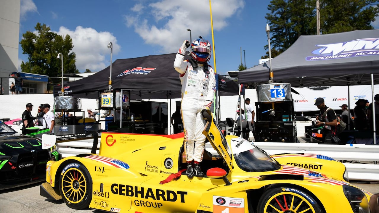 Óscar Tunjo a bordo de coche en el IMSA VP Racing SportsCar Challenge.