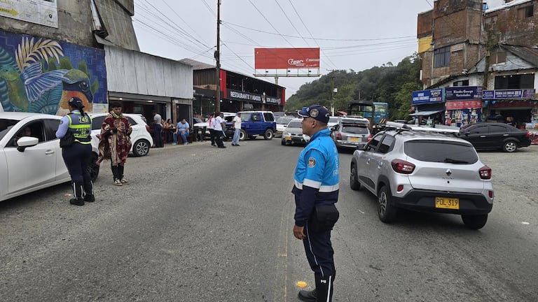 Autoridades destacan resultados de la medida en el kilómetro 18 y mantienen restricciones para regular el tráfico.