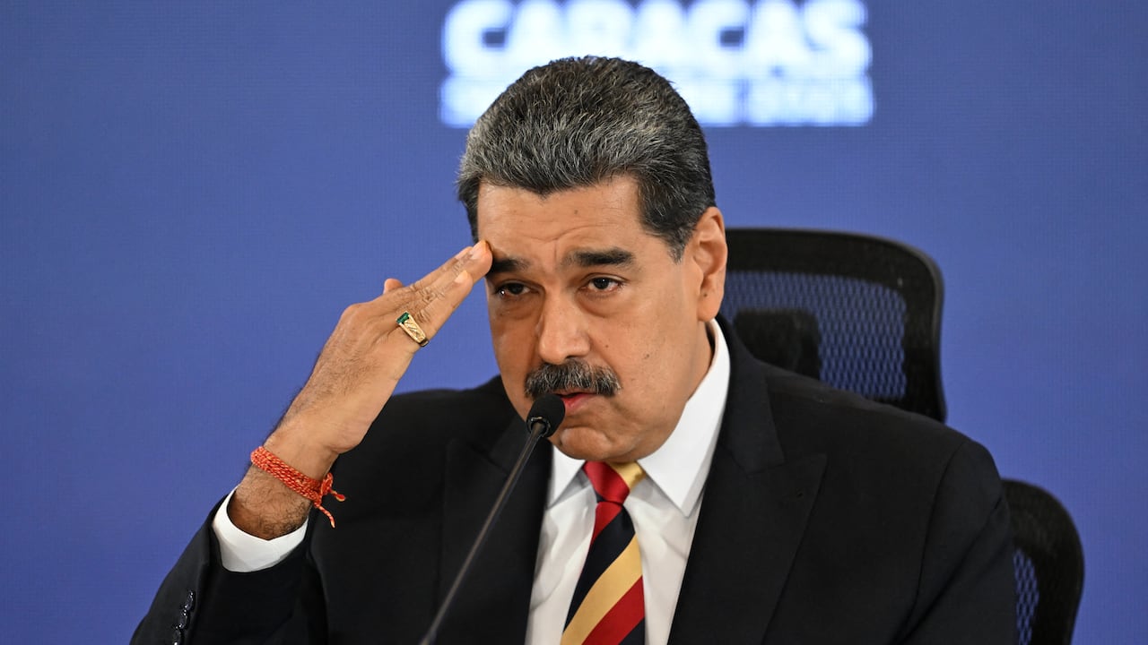 Nicolás Maduro aseguró que barcos de Estados Unidos apuntan a Venezuela. (Photo by JUAN BARRETO / AFP)