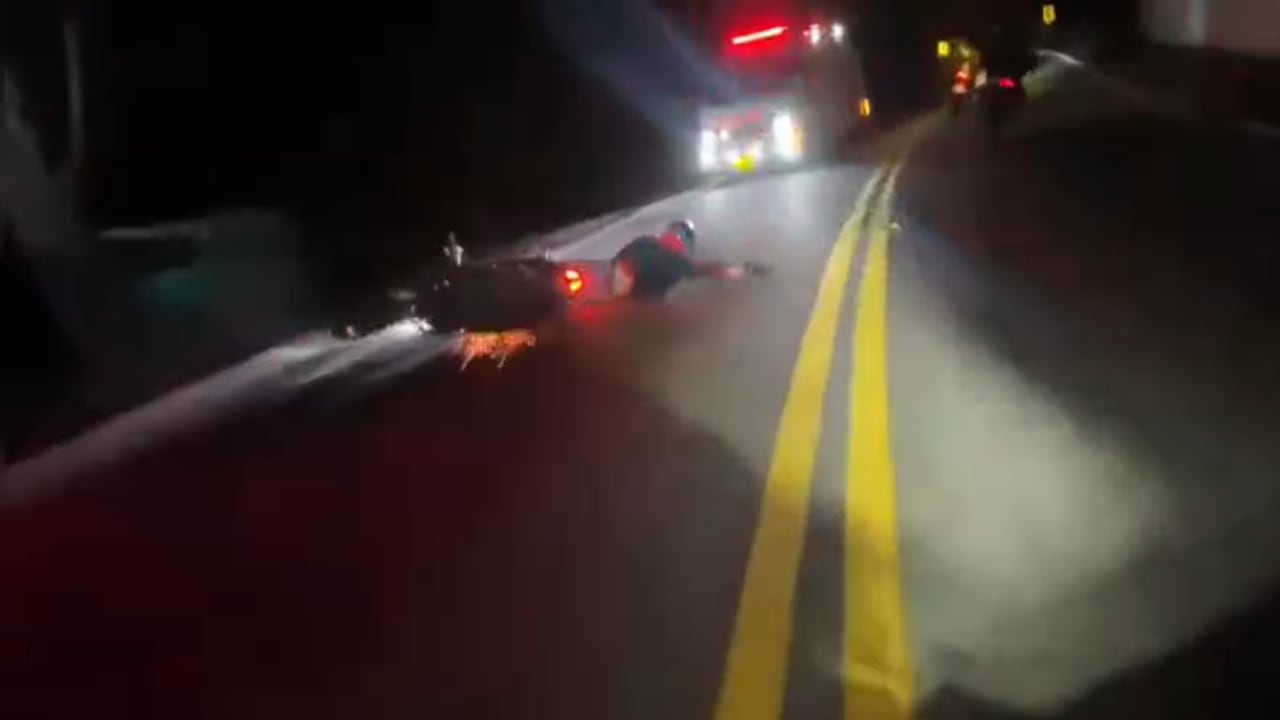 El motociclista perdió la vida al andar por alta velocidad ocasionando que se fuera por la vía contraria.