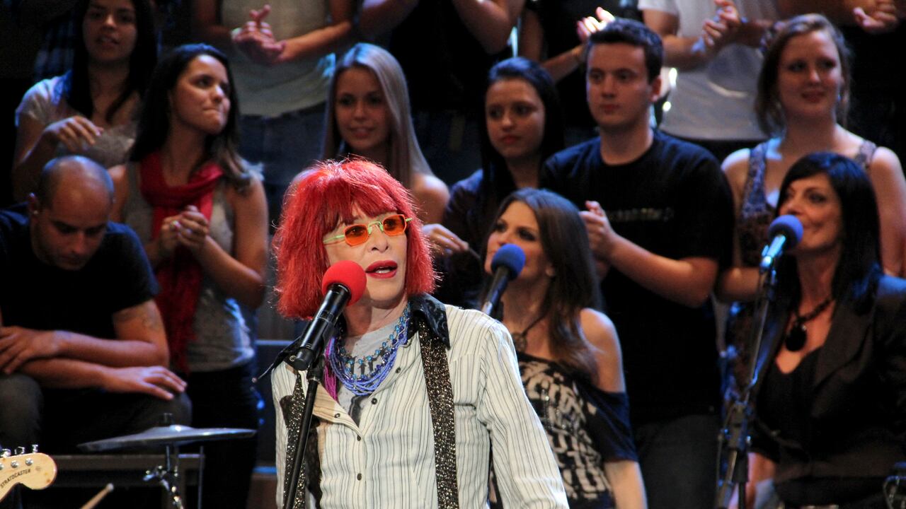 La cantante brasilera se dio a conocer por ser una de las primeras mujeres latinoamericanas que cantaron rock, y en sus sencillos hablaron sobre la liberación sexual.