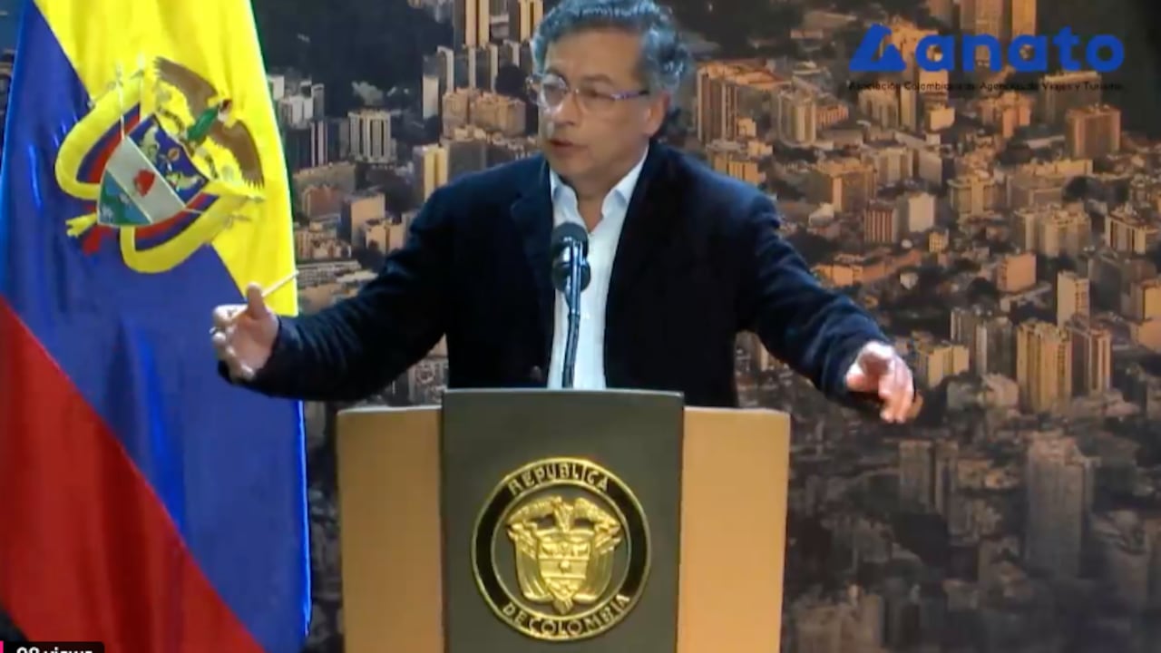 Gustavo Petro, presidente de la República, en la instalación de la vitrina de Anato