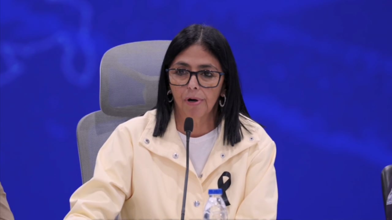Delcy Rodríguez habló sobre la entrega de viviendas a los afectados.