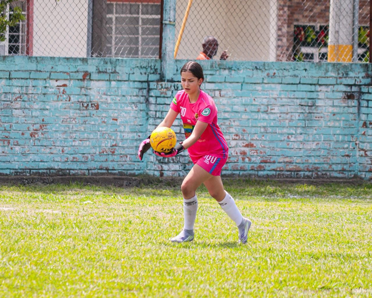 Más de 100 porteras participarán en el V Duelo de Arqueras del torneo.