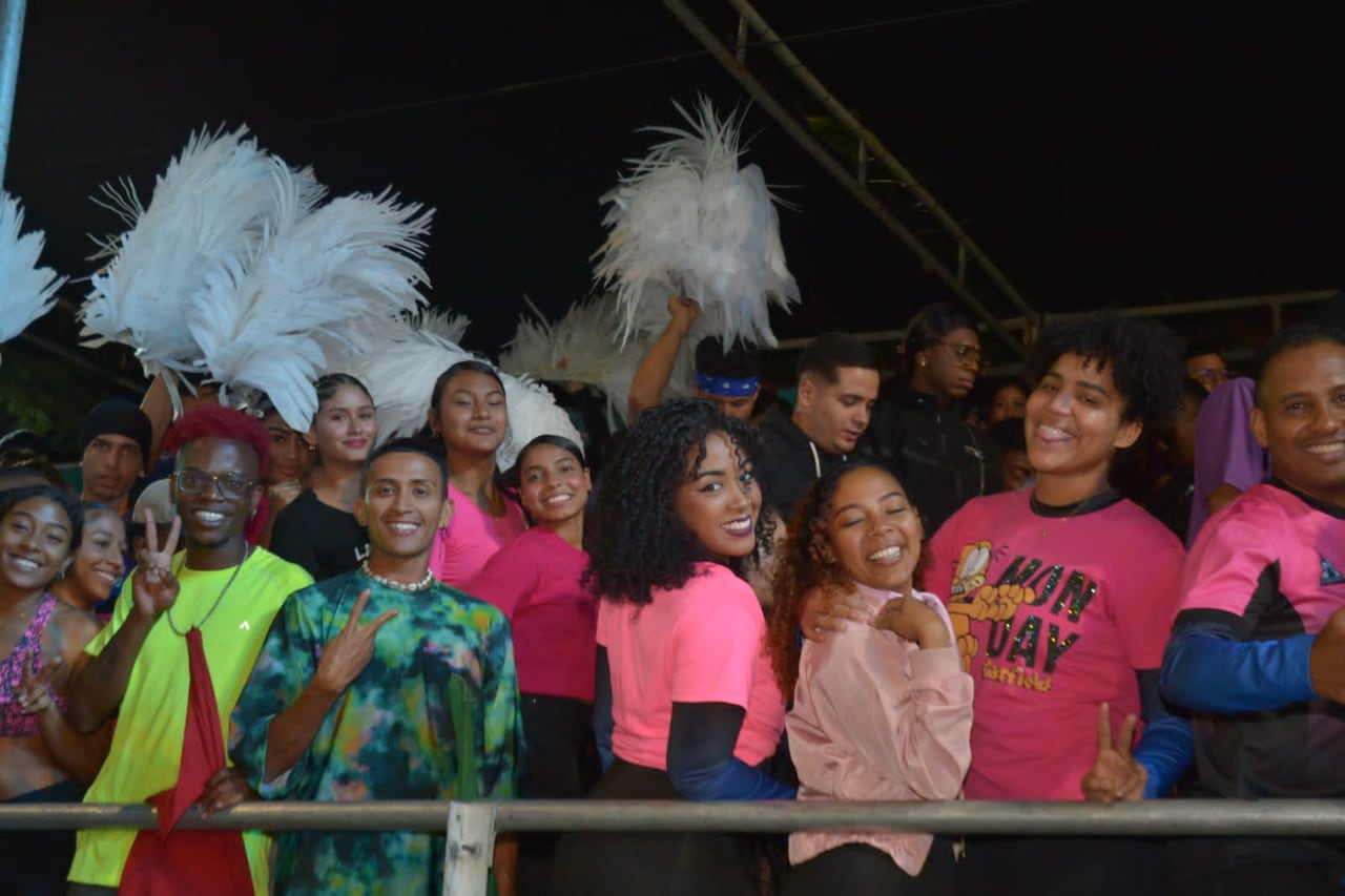 Niños y niñas, y jóvenes, cantarán y bailarán a ritmo de una canción de salsa dedicada a ellos.