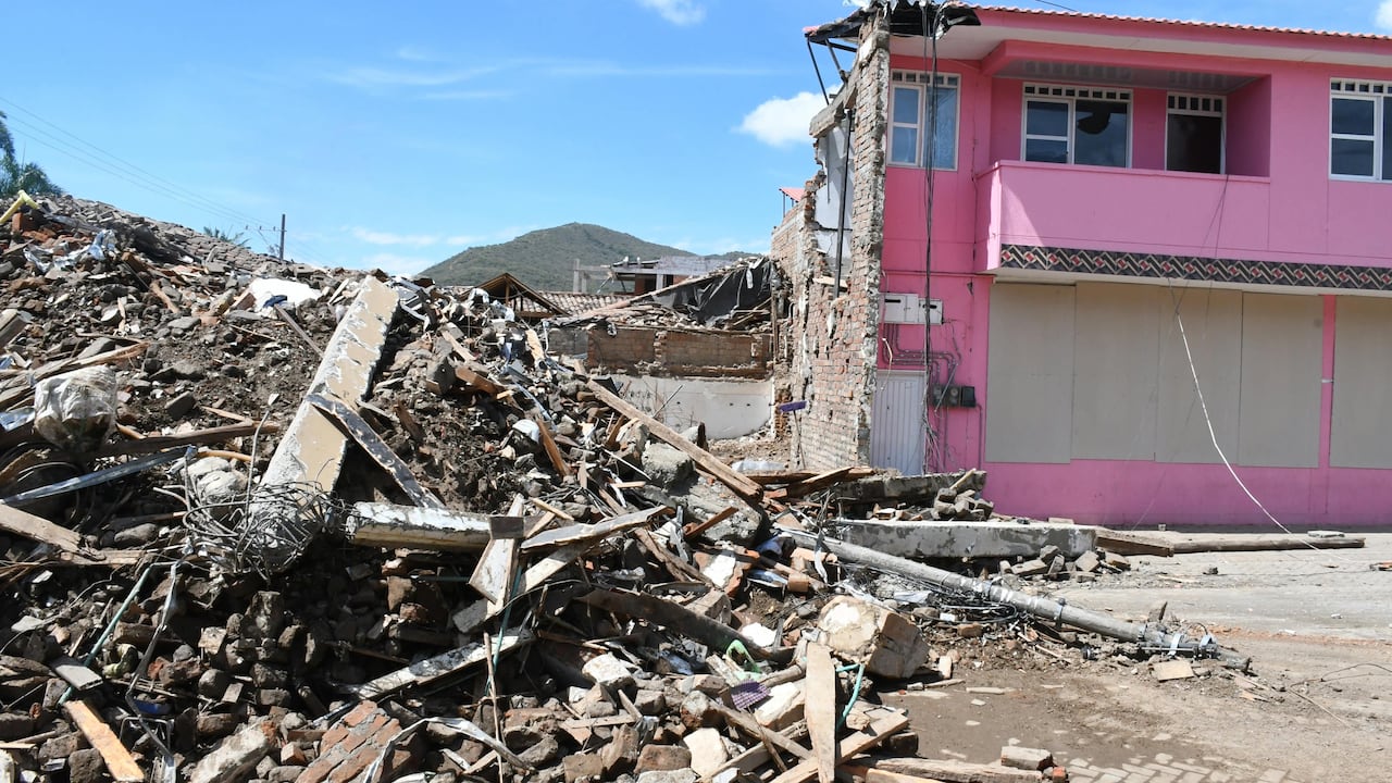 Así avanza la reconstrucción de Roldanillo tras el terremoto del pasado 10 de agosto.
