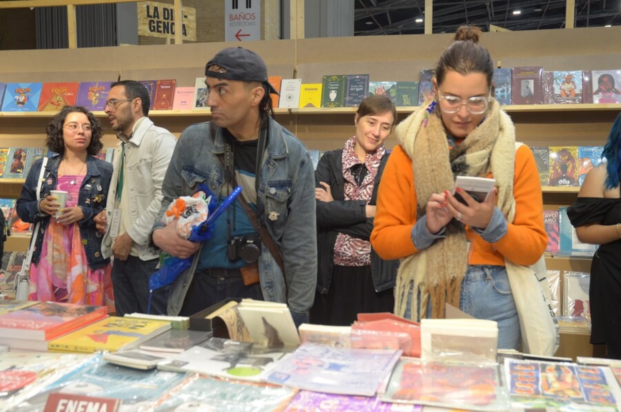 Las fechas en las que las librerías ofrecen promociones en la venta de libros son en navidad (62 %), ferias del libro (59 %), día del amor y la amistad (50 %), día de la madre (45 %), día del padre (42 %), otras fechas (22 %).